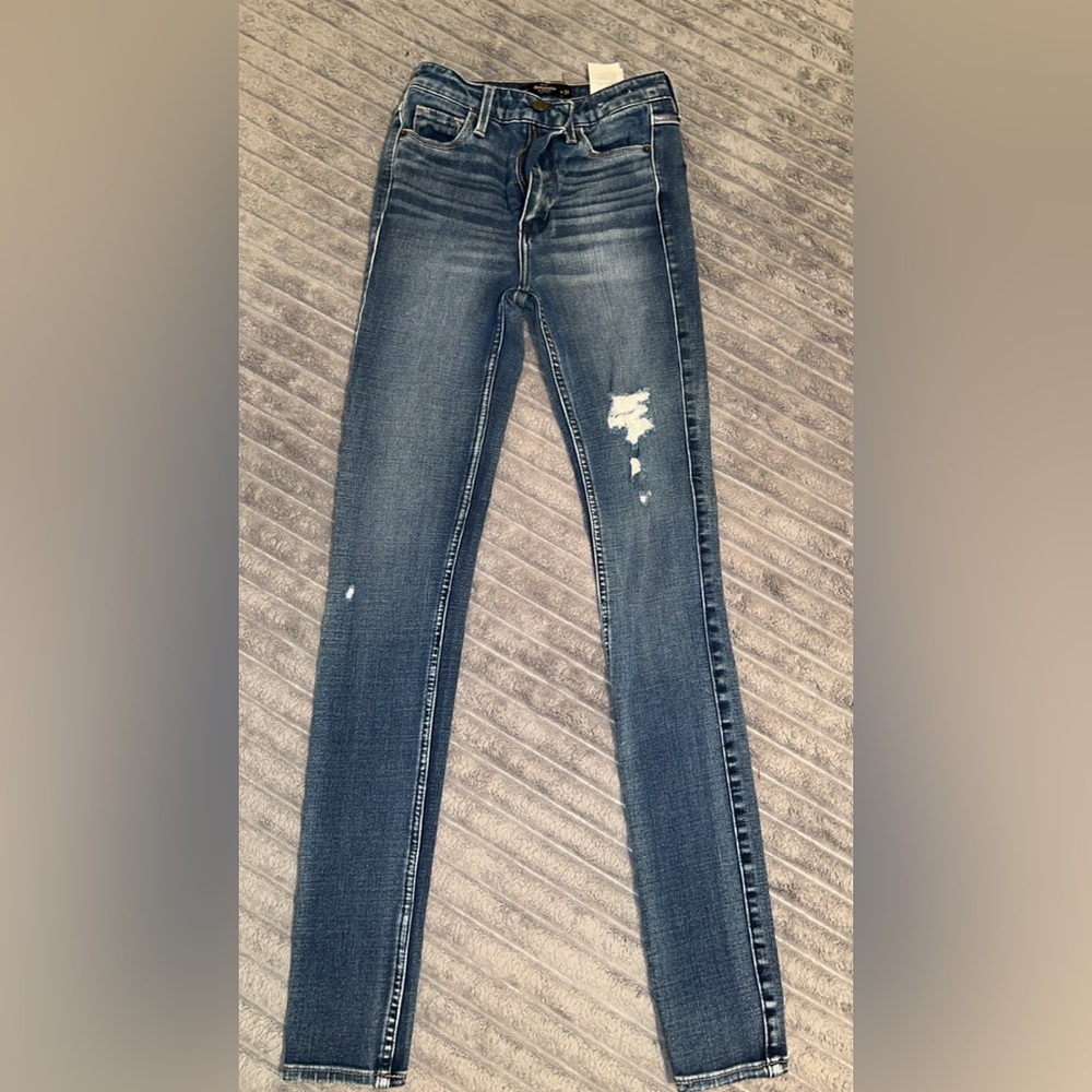 Abercrombie & Fitch Dark Blue Distressed Skinny Jeans